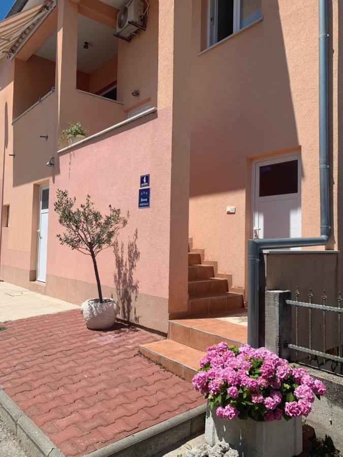 Apartments Dumina Murter Bagian luar foto