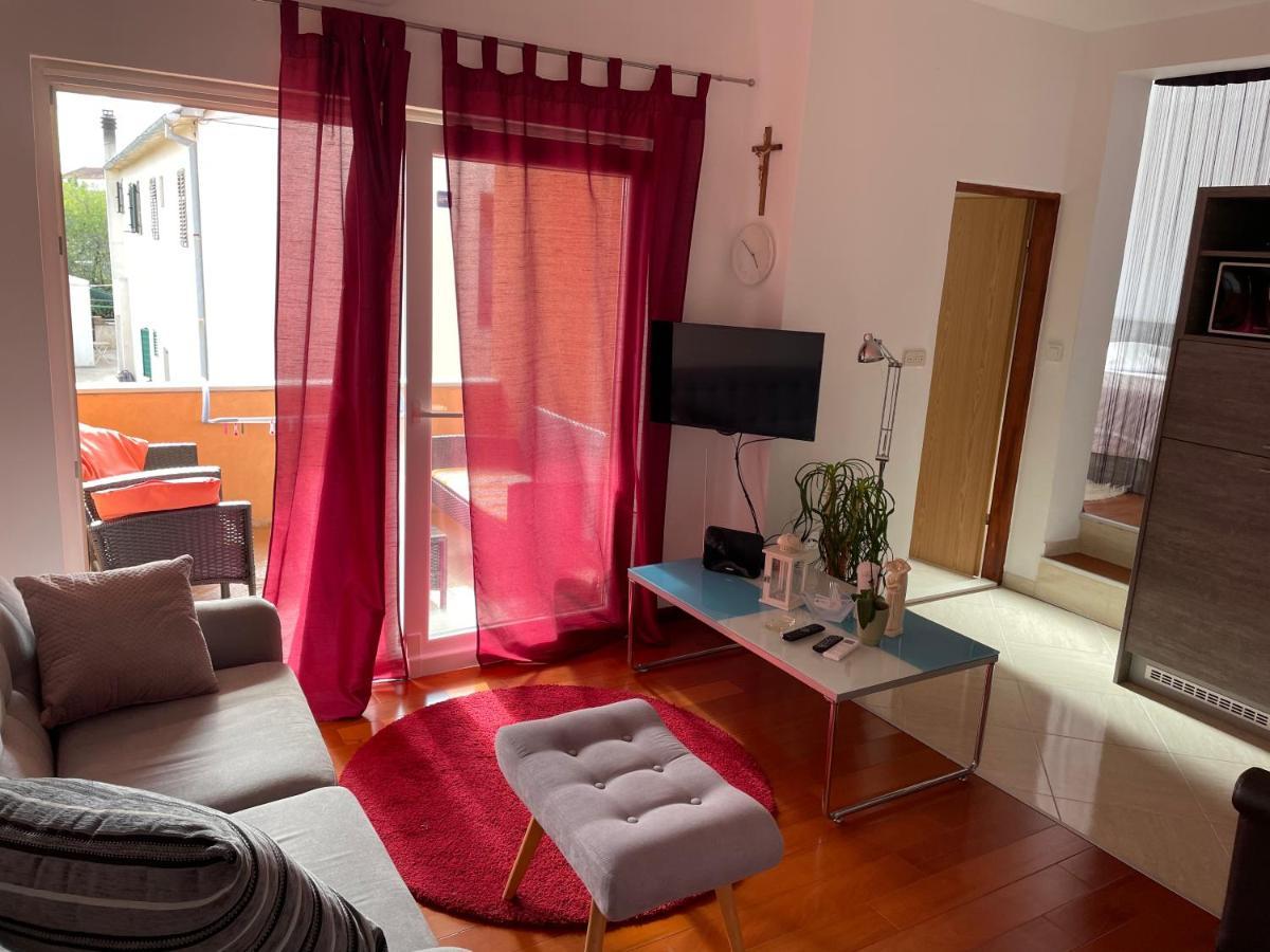 Apartments Dumina Murter Bagian luar foto