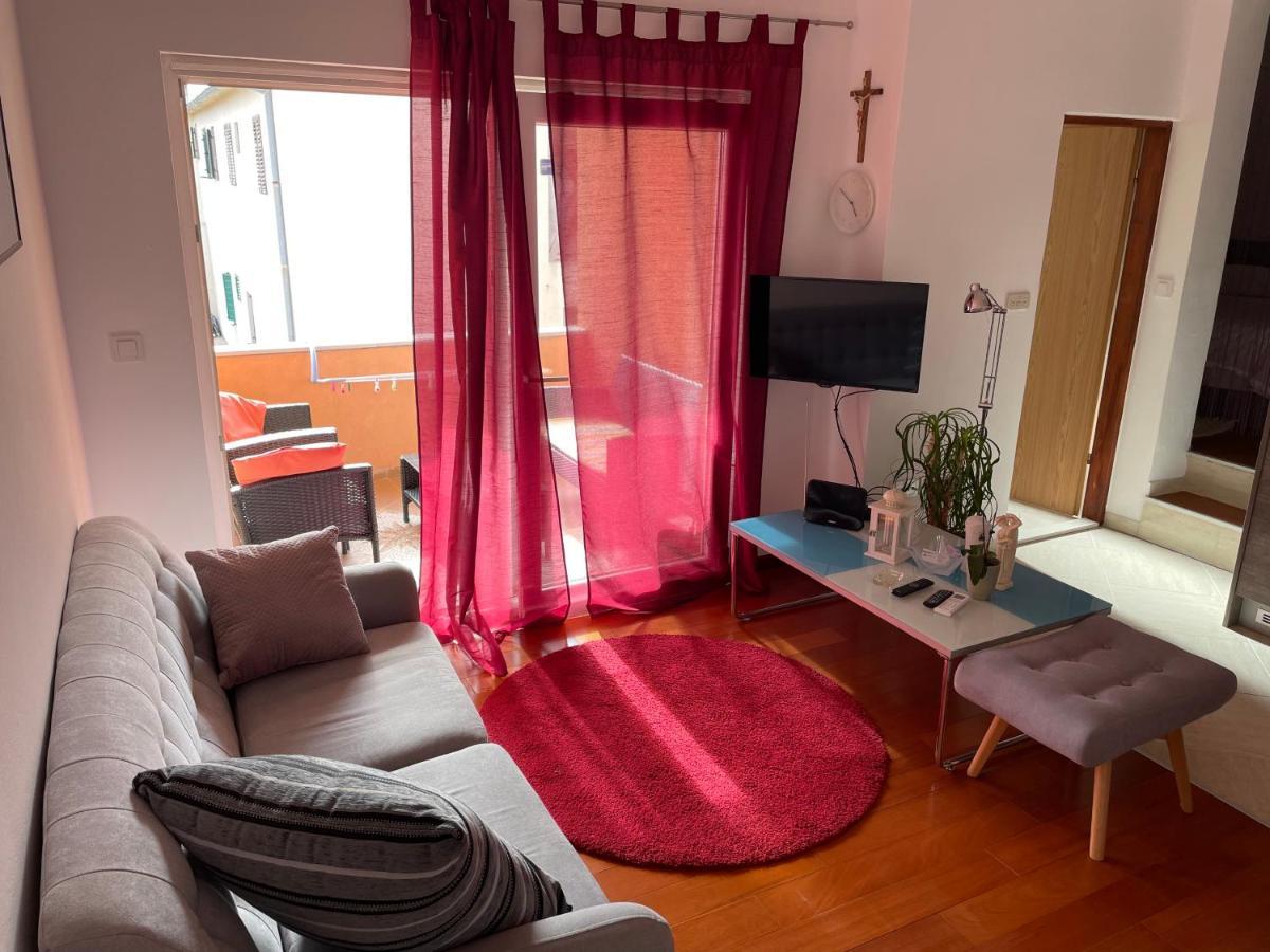 Apartments Dumina Murter Bagian luar foto